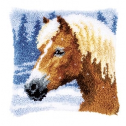 Kit coussin au point noué - poney dans la neige