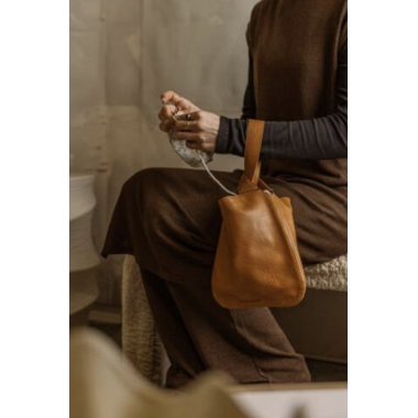 SAC À TRICOT EN CUIR MUUD - DZANA - WHISKY