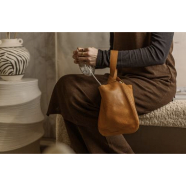 SAC À TRICOT EN CUIR MUUD - DZANA - WHISKY