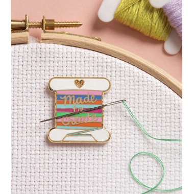 Needle minder - Caterpillar Cross stitch ( bobine)
