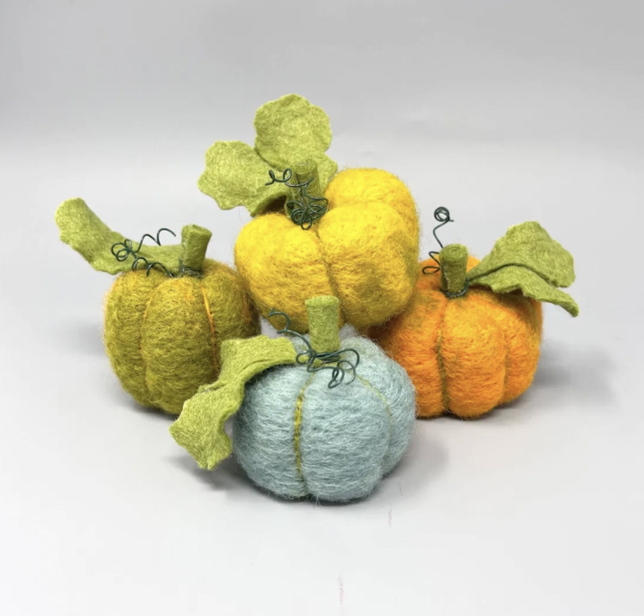 crafty-kit-kit-de-feutrage-a-l-aiguille-woolly-pumpkins